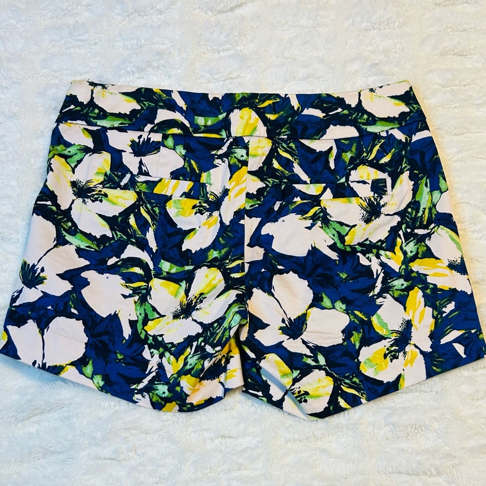 J Crew stretch Floral Print Women's Shorts sz 0 left hip zipper